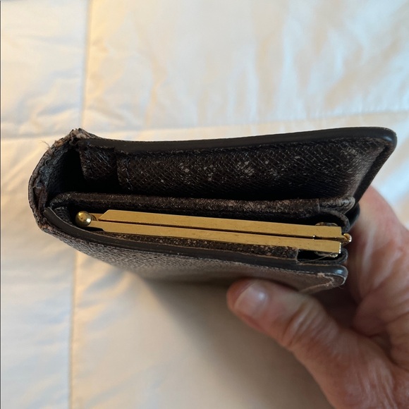 Louis Vuitton Wallet - Picture 7 of 8